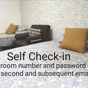 Lx -- Self Check-in -- Number & Password Is In The Following Email Apartment Tokyo